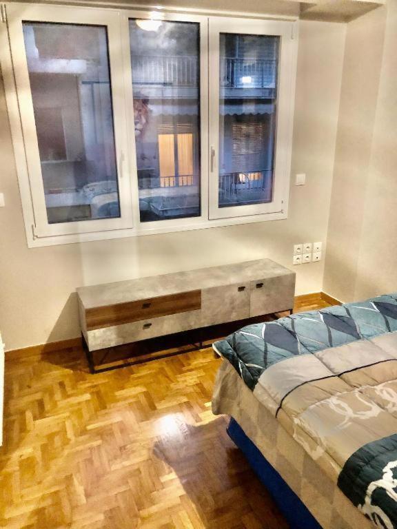 Economy Shared Apartment B In Central 아테네 외부 사진