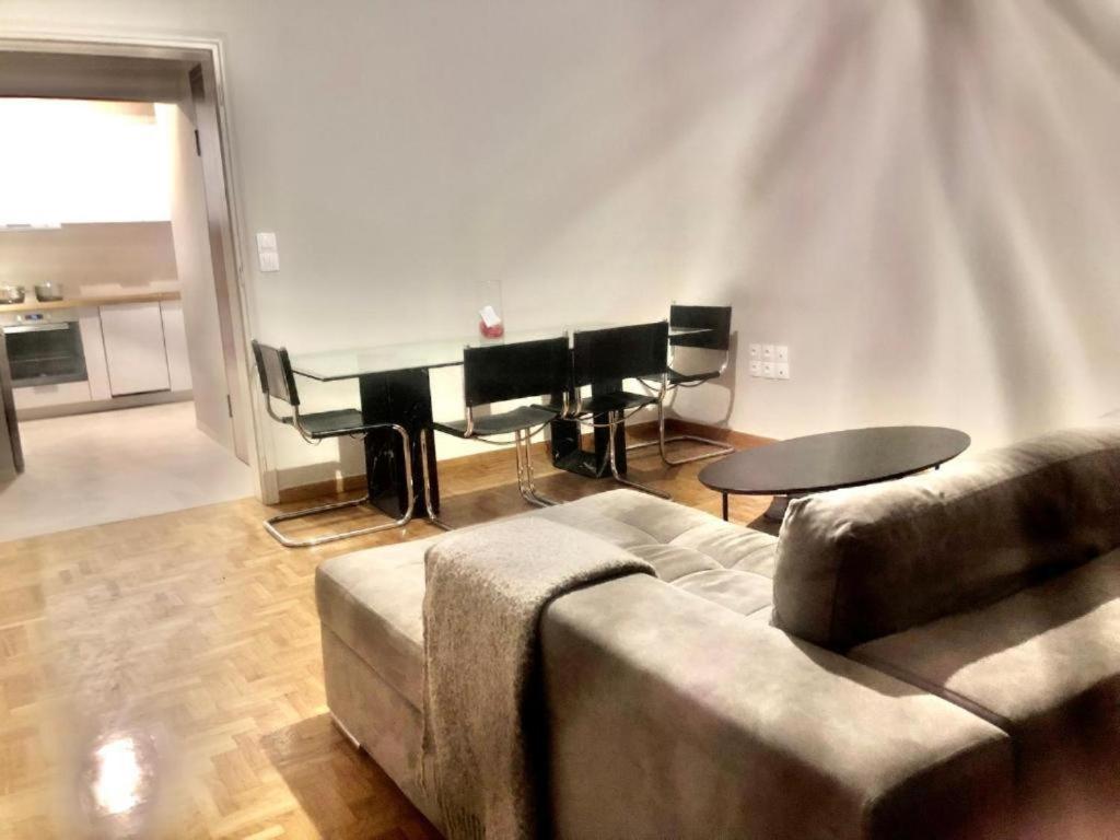 Economy Shared Apartment B In Central 아테네 외부 사진